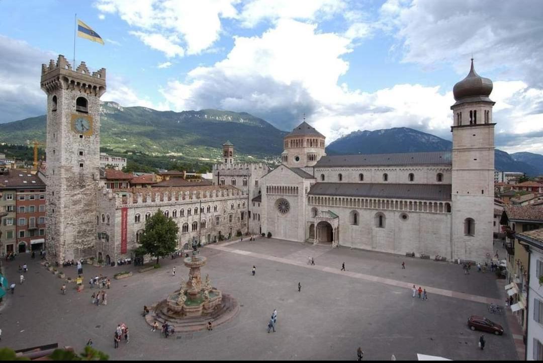 B&B&Apartments Al Duomo Trento Eksteriør billede